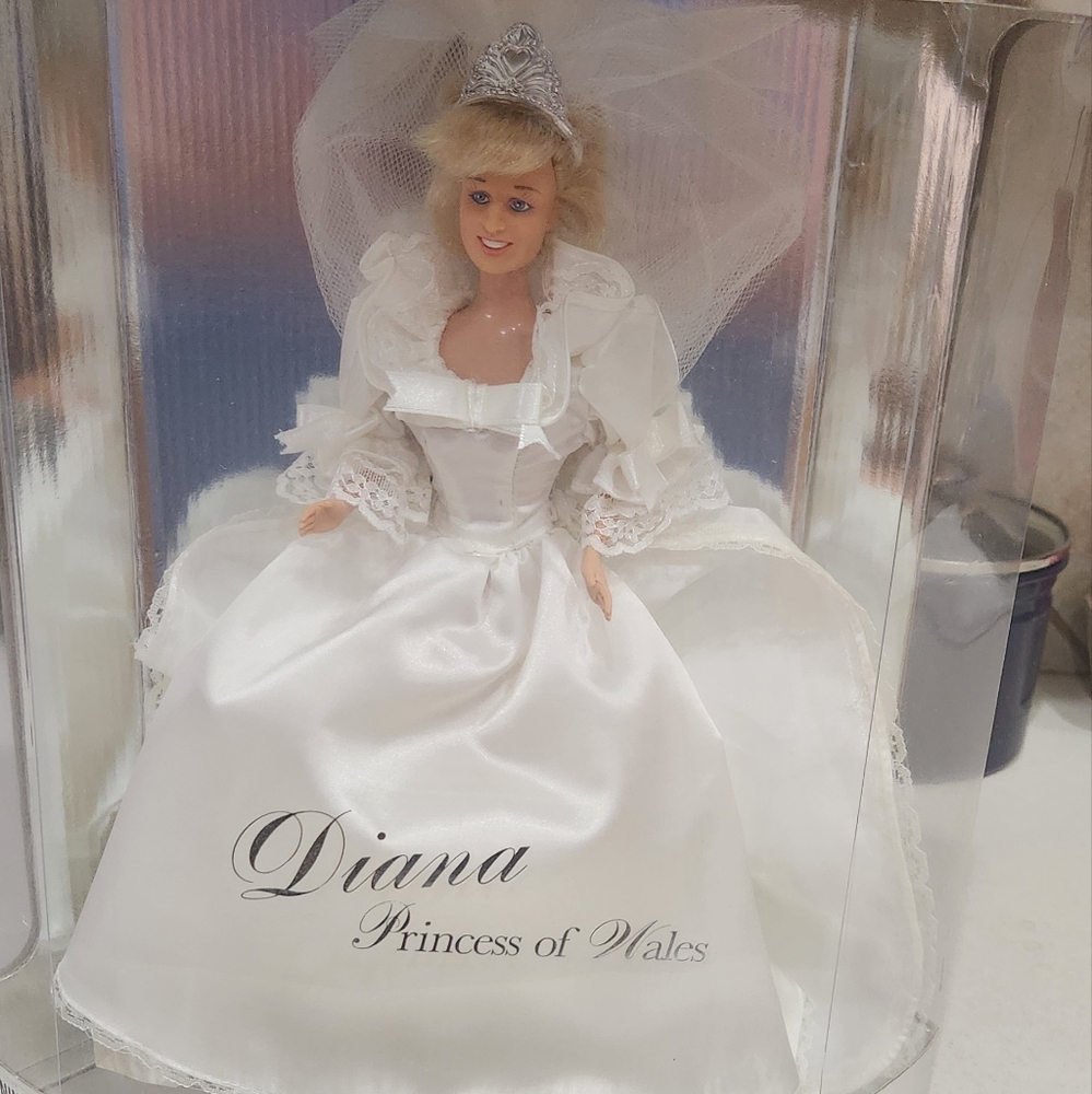 NIB Vintage Princess Di Doll